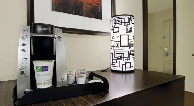 Номер Standard Holiday Inn Express & Suites Colorado Springs First & Main by IHG