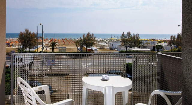 Двухместный номер Standard с балконом и с видом на море Hotel Derby