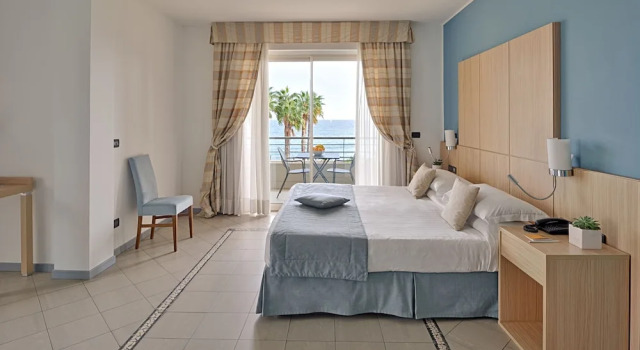 Номер Deluxe с балконом Aregai Marina Hotel & Residence