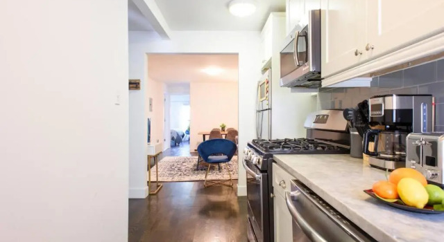 Апартаменты 39-3 Newly Renovated 3 BR Prime Midtown Sleeps 6