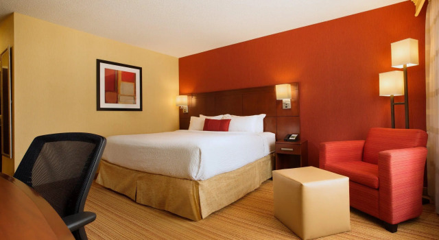 Двухместный номер Standard Courtyard by Marriott Ottawa Downtown