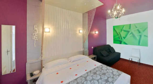 Номер Superior Hôtel Arc en Ciel et SPA Les Sables dOlonne