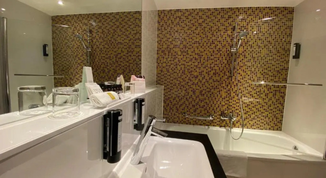 Семейный Mozart Suite Boutique Hotel Das Tigra
