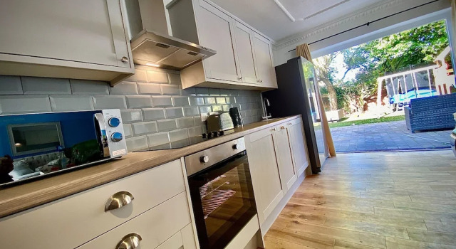 Апартаменты Anchor Hot tub Suite in Lytham St Annes