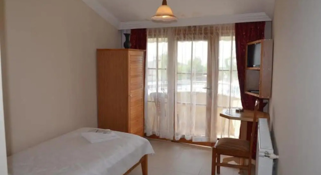 Mertur Hotel, Varaa Hotelli Hotellit Marmara-alue pysäköinnillä, Pysäköinti