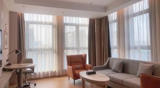 Люкс Business Vienna Hotel (Yangzhou Slender West Lake International Exhibition Center)