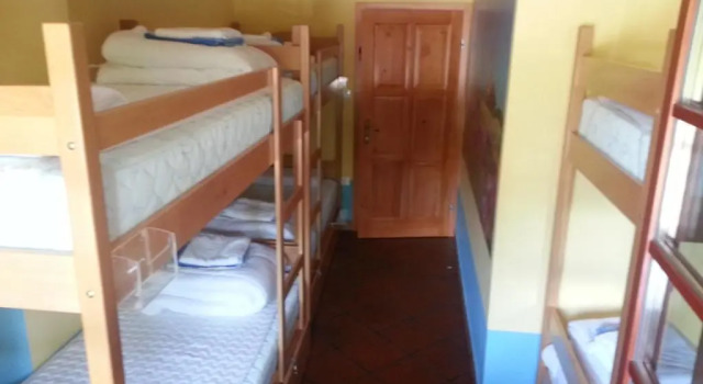 Кровать в общем номере Europa Hostel Portorož