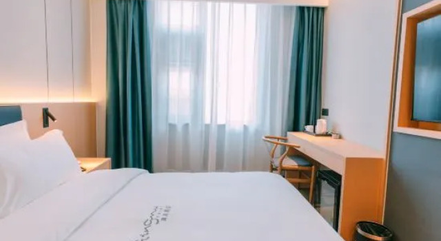Qingmu Selected Hotel (Qingjiang Road Jianye Wuyue Plaza Store)