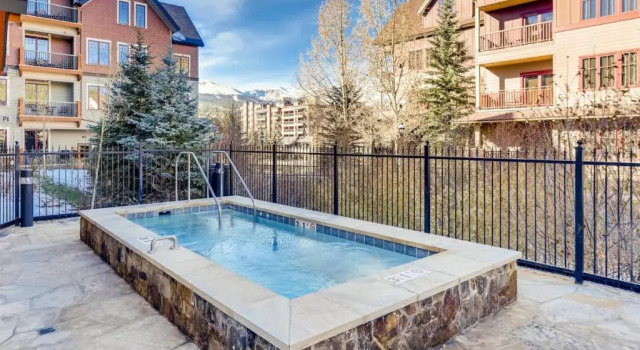 Коттедж Luxury 4 Bedroom Penthouse Rental Off Main Street Within Walking Distance To Peak 9