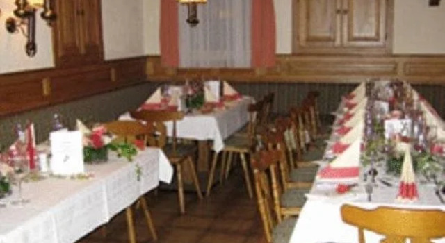 Gasthof Pension Baumkirchner, Réserver Hôtel Hôtels à Altheim avec parking, Parking