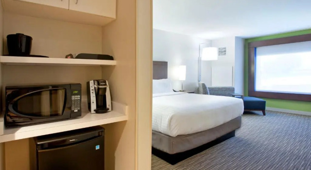 Двухместный номер Deluxe Holiday Inn Express Hotel & Suites Austin Downtown - University by IHG