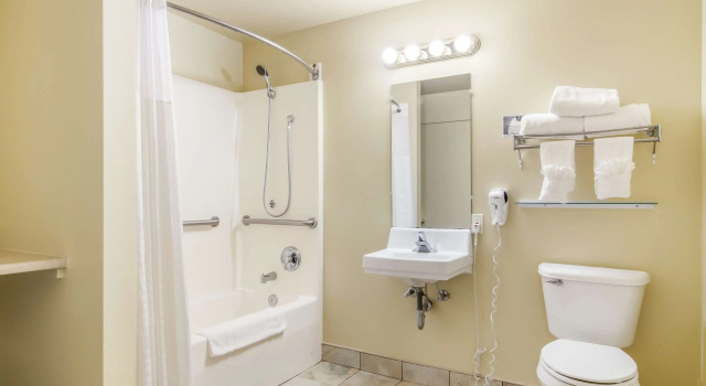 Четырёхместный полулюкс GuestHouse Montesano