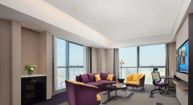 Люкс Business Hampton by Hilton Yinchuan GIorious Center