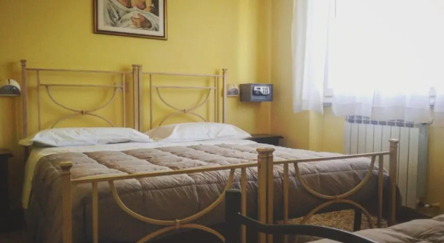 Трёхместный номер Standard Hotel Alberta