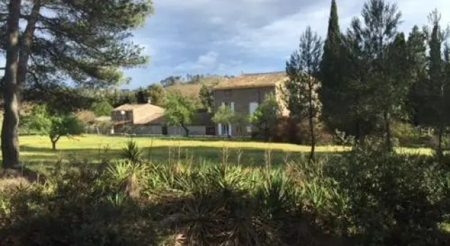 Domaine Les Roches, Réserver Hôtel Villeneuve-Minervois Aude