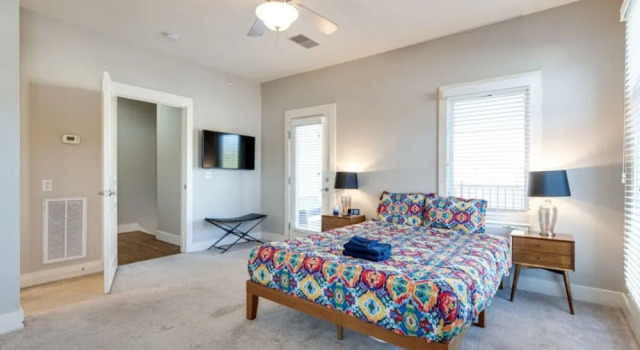 Bring Friends - Nashville Extra Large Rental Condo, Prenota Residence Nashville Tennessee