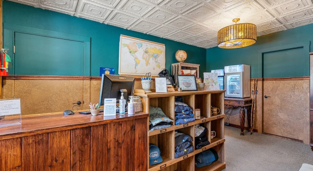 Duck Creek Village Inn