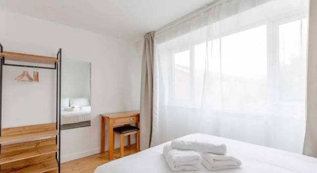 Spacious 4BD Home, Near Excel London!, Забронировать Дом для отпуска Виллы Большого Лондона, Вилла