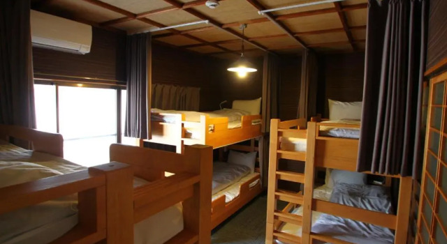 Кровать в общем номере (женский номер) Guest House Hitsujian