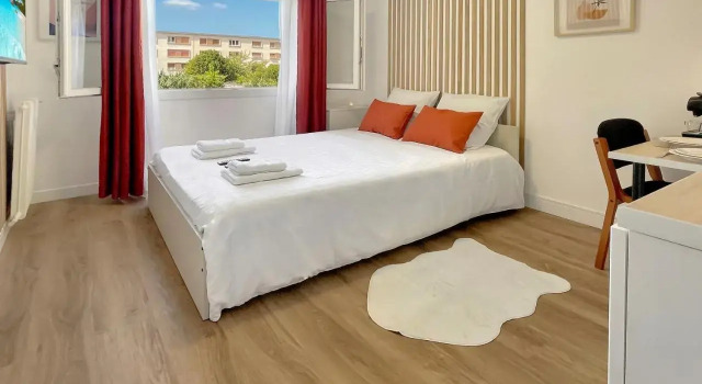 Petit coin cocooning privé 4min a pied de la gare