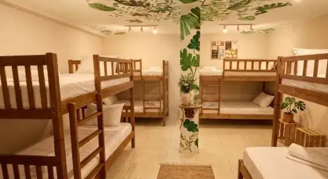Кровать в общем номере (мужской номер) Tutto Passa Hotel