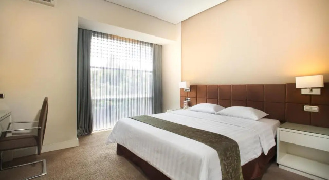 Двухместный номер Deluxe с видом на бассейн Grand Kecubung Hotel