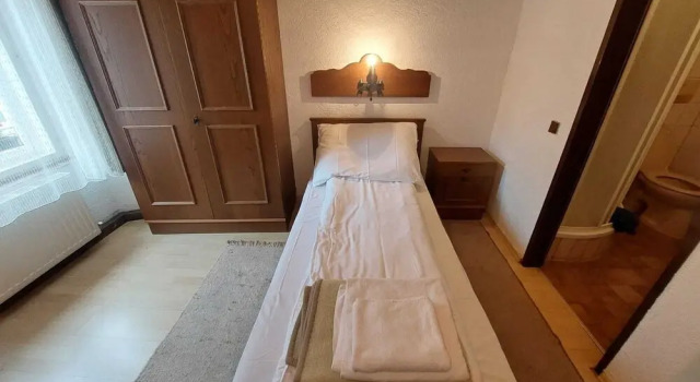 Кровать в общем номере (мужской номер) Hotel&Restaurant Gasthof zur Post Eisenerz