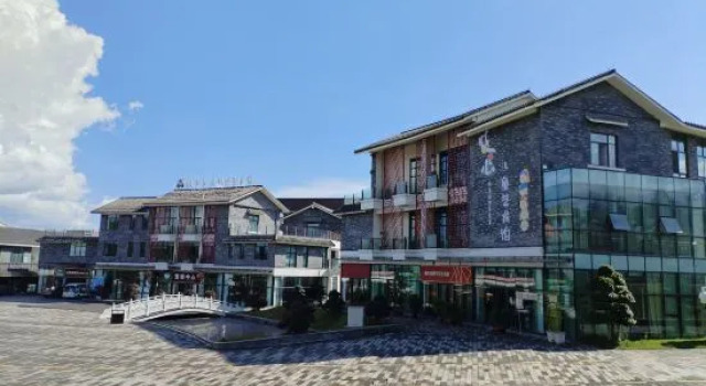 Yueshanshui Hotel  Holiday, Buchen Sie Hotel Hotels in Yunnan mit Parkplatz, Parkplätze
