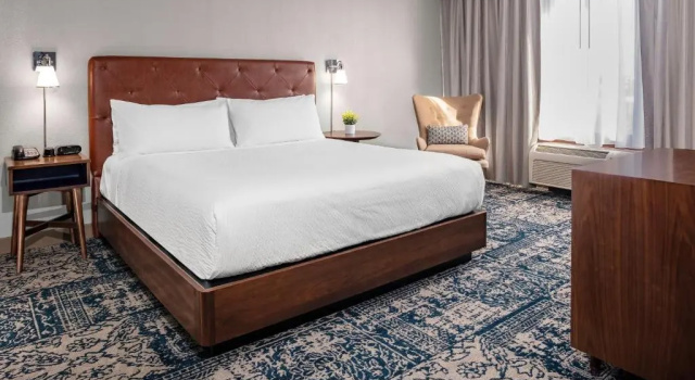 Двухместный номер Standard Four Points by Sheraton Memphis East