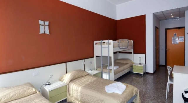 Ostello MAMRE, Book Hostel / Vandrerhjem Hostels i Bari Province, Hostel / Vandrerhjem