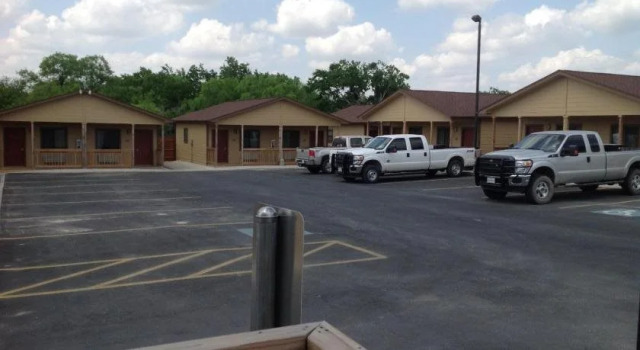 The Texas Lodge, Prenota Hotel Hotel a Gonzales con parcheggio, Parcheggio