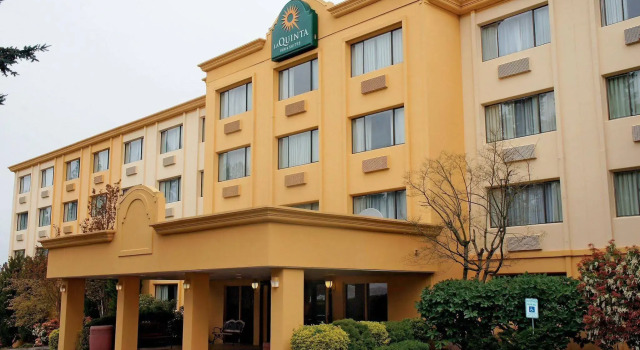 La Quinta Inn & Suites by Wyndham Seattle Bellevue/Kirkland, 预订 酒店 贝尔维尤 华盛顿州