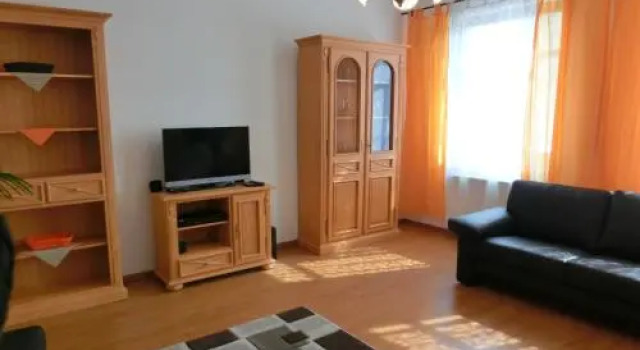 Ferienwohnung in Lobau, Rezerwuj Hotel Hotele w Wiedeń z parkingiem, Parking