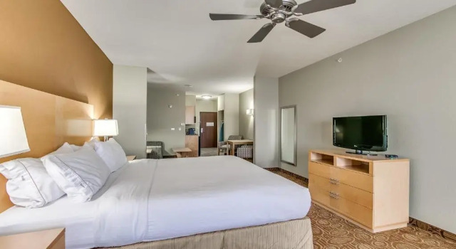 Люкс Holiday Inn Express & Suites Lubbock Southwest   Wolfforth by IHG