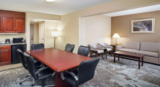 Номер Standard DoubleTree by Hilton Rocky Mount