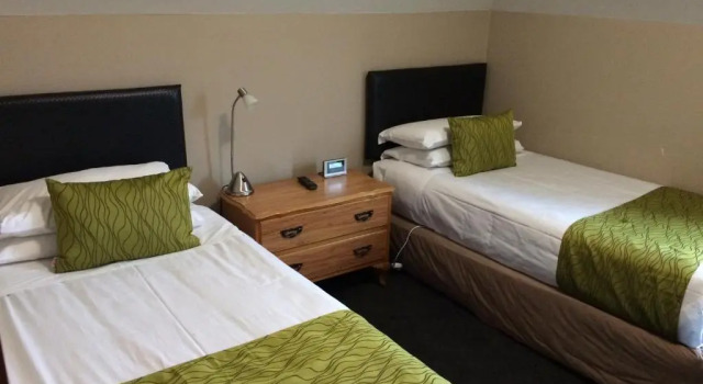Апартаменты с 2 комнатами Allan Court Motel