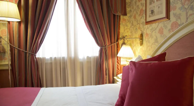 Economy with French bed Double room Hotel Milano Regency