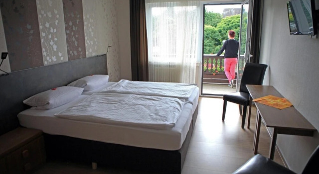 Gasthaus zur Quelle, Book Hotel Nistertal Westerwald