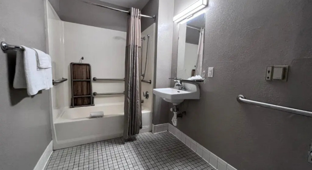 Двухместный номер Standard Motel 6-Bakersfield, CA - South