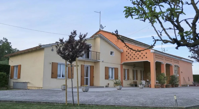 Lagoonside Elegance With Sauna, Varaa Villa Mökit kohteessa Codevigo, Mökki