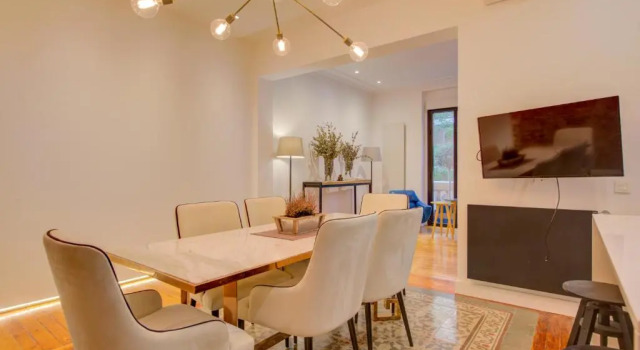 Luxury Flats Madrid Center, Забронировать Отель Отели Мадрида с парковкой, рядом с Церковь Святого Иоанна Креста, Парковка