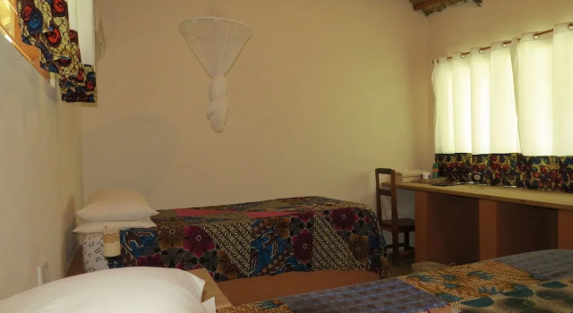 Croc Valley Camp, Book Hotel South Luangwa National Park 
