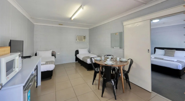 Семейный номер Standard с 2 комнатами Castlereagh Lodge Motel