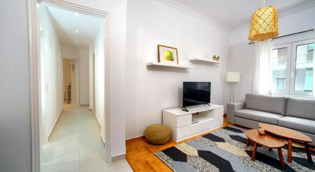 Acropolis area family friendly 2bdr apartment, Забронировать Апартаменты/квартира Неос-Космос Афины, рядом с Театр Микро Паллас