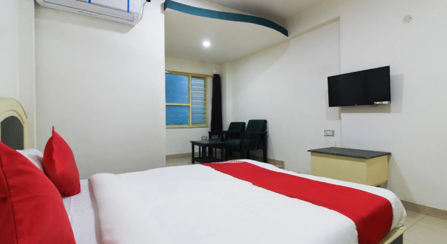Collection O 68920 Hotel V Square, Rezerwuj Hotel Abids 