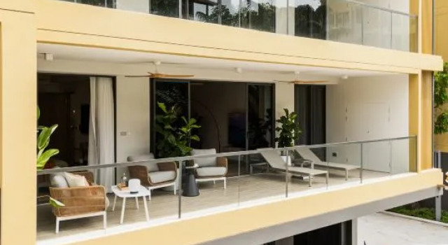 NEW!Laguna Beachside Apt: 100m2