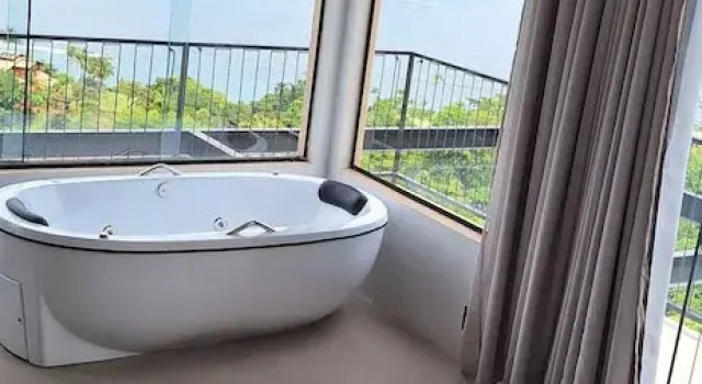 Casa Gaia GuestHouse, Забронировать Отель Отели Ильябела с парковкой, рядом с Пляж Viana, Парковка