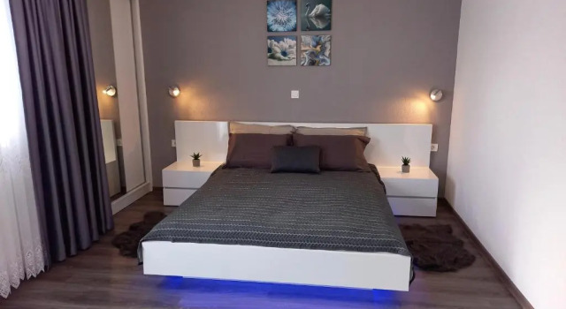 Premier House by RD Group, Boek Hotel Hotels in Lika-Senj County met zwembad, Zwembad
