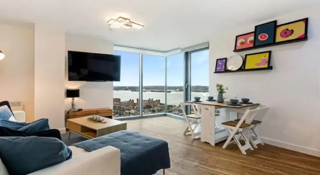 Апартаменты Host Apartments Kings Dock View Baltic Living