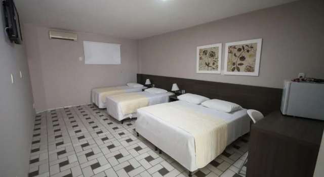 Четырёхместный номер Standard Hotel São Domingos
